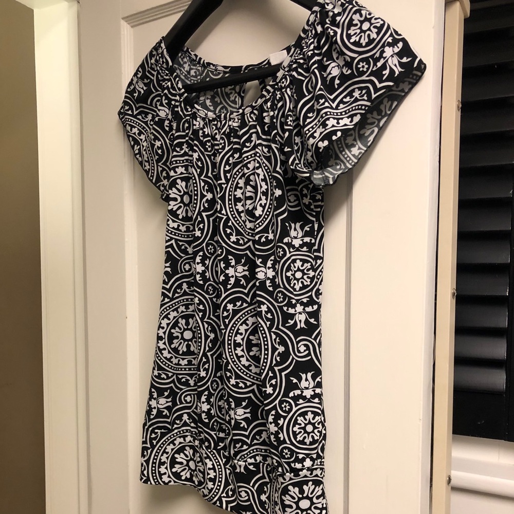 short sleeve black and white maternity blouse